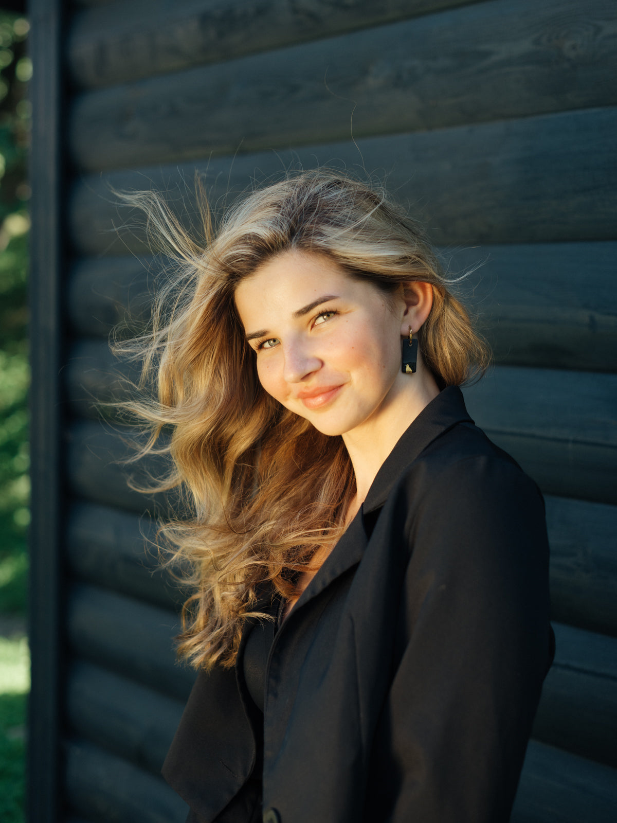 ZELTA PIESKĀRIENS