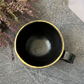 Melna krūze keramikas tējas krūze